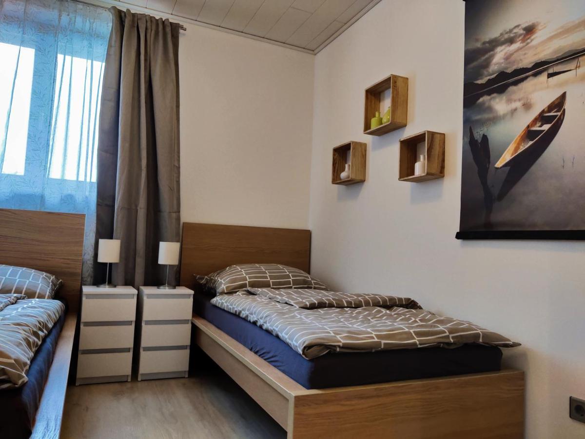 Holiday Home In Quiet Beautiful Area With Two Separate, Modern, Furnished Apartments Deutsch-Wagram Exterior foto