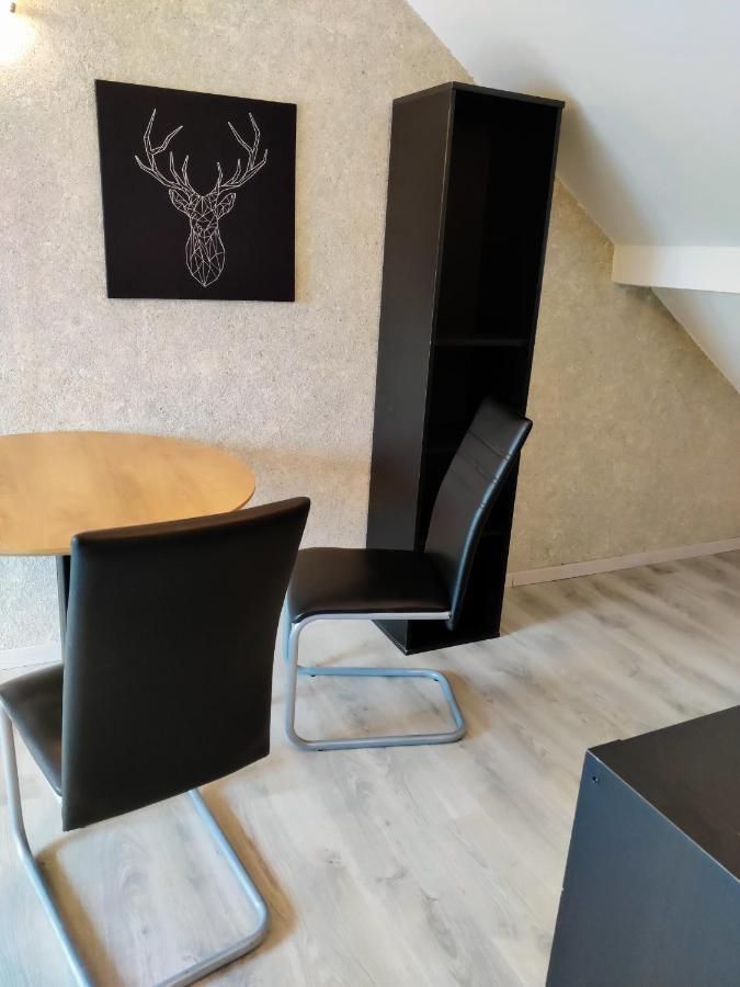 Holiday Home In Quiet Beautiful Area With Two Separate, Modern, Furnished Apartments Deutsch-Wagram Exterior foto